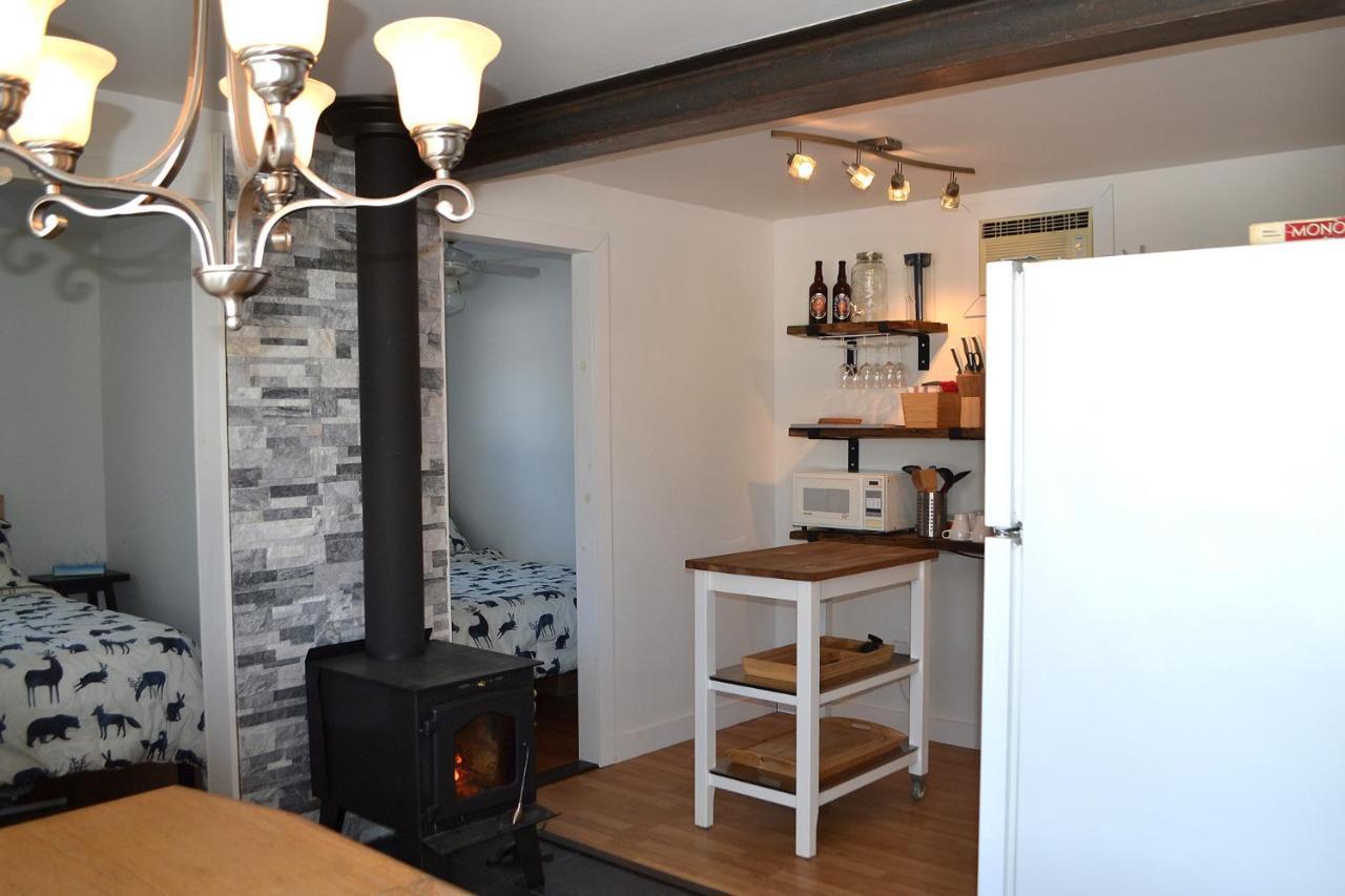 Les 4 Chalets - Le 605 Lac-Saint-Paul Exteriör bild